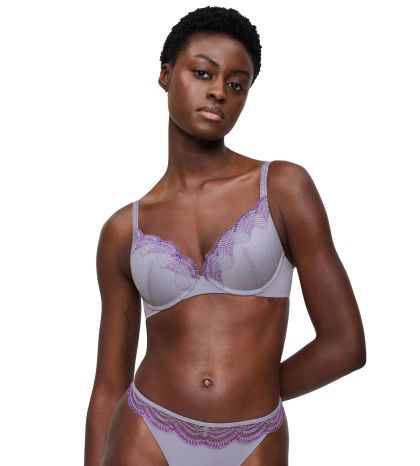 Сутиен Триумф с банел и оформена чашка с Push Up ефект Comfort Glam WHU светло сив