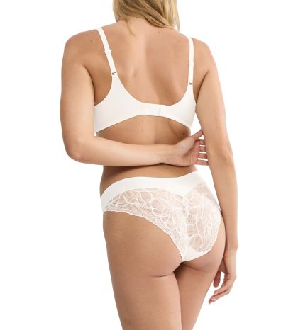 Бикини Триумф класическа кройка с висока извивка около краката Body Make Up Illusion lace High Leg Tai екрю