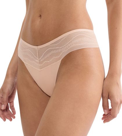 Бикини Триумф тип прашка Breathe & Lift Smart String бежови