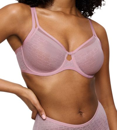 Сутиен Триумф с банел и мека чашка тип минимайзер Signature Sheer W01 бежево розов