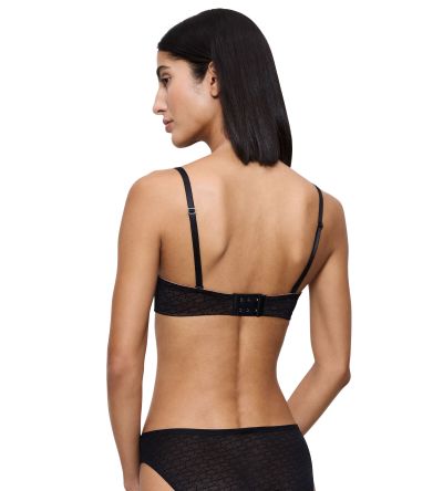 Сутиен Триумф с банел и оформени чашки с откачащи се презрамки Signature Sheer WDP черен