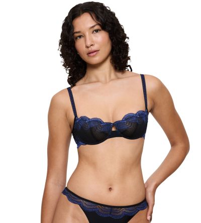 Сутиен Триумф с банел и мека чашка Comfort Glam WH черен