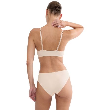 Сутиен Триумф с банел и оформени чашки с повдигащ Push Up ефект Pure Micro WHUF  светло бежов