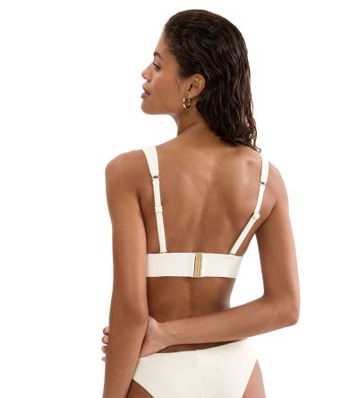 Горна част на бански Триумф без банел с оформена чашка Summer Dune P копринено бяло