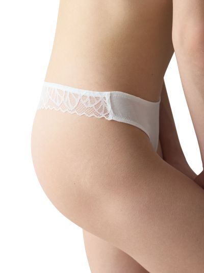 Бикини Триумф тип Прашка Pretty Modal String копринено бели