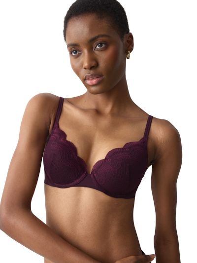 Сутиен Триумф с банел и оформена подплатена чашка с Push Up ефект Comfort Glam WHU бордо