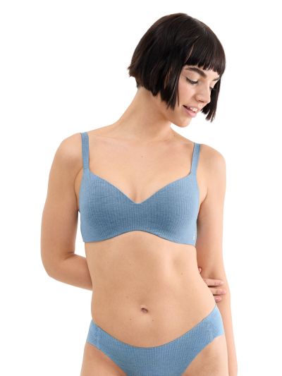 Сутиен Слоги без банел с оформена чашка с повдигащ Push Up ефект Zero Feel Pure THE UP Tshirt Bra светло син