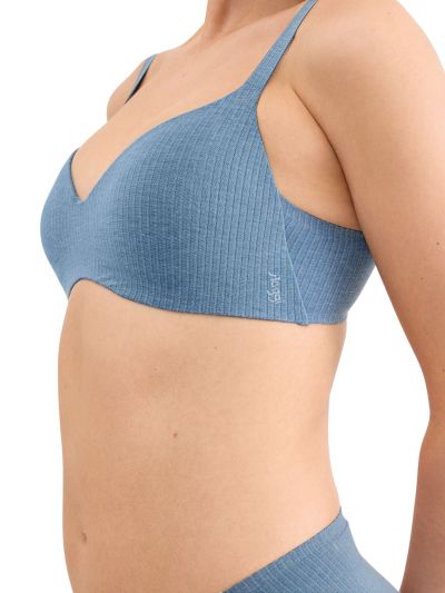 Сутиен Слоги без банел с оформена чашка с повдигащ Push Up ефект Zero Feel Pure THE UP Tshirt Bra светло син
